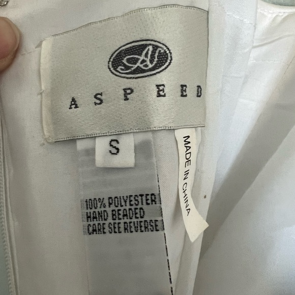 Aspeed White Strap Beaded/Embroidered Floral Wedding Dress. Size Small. - Picture 11 of 14